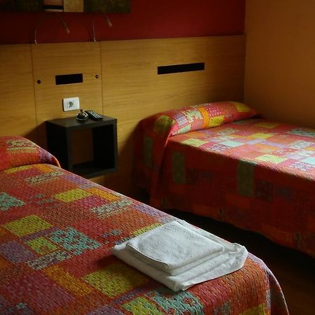 Hostal-Meson Vilasante ตริอากาสเตลา ภายนอก รูปภาพ